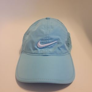 Nike gold woman brethable mesh fabric